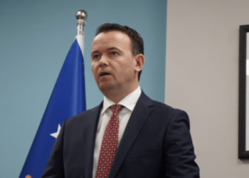Peci kërkon reagim nga Prokuroria: Të kujt janë këto vila në Rugovë?