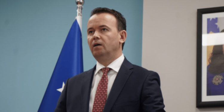 Peci kërkon reagim nga Prokuroria: Të kujt janë këto vila në Rugovë?