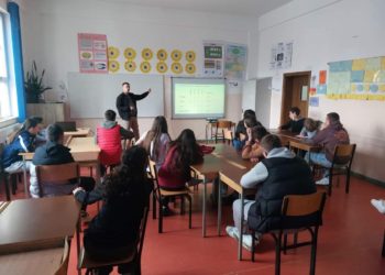 Në shkollat e Mitrovicës mbahen ligjërata për orientimin e të rinjve në karrierë