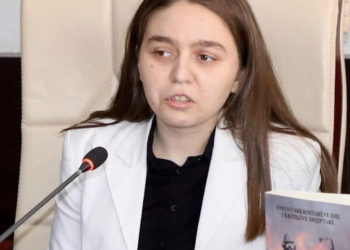 Nuk pranohet në UP përkundër përpjekjes maksimale, mitrovicasja Albulena Miftari “detyrohet” të studiojë në Tetovë
