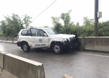 Dy policë të lënduar në vetaksidentin te “Kërshi i Dudës”