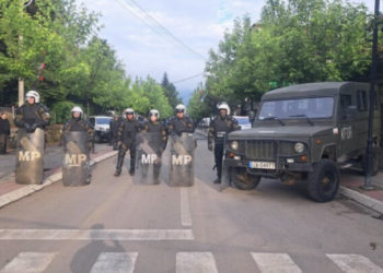 KFOR i bën thirrje Kosovës dhe Serbisë: Përmbahuni nga veprimet që mund të shkaktojnë përshkallëzim