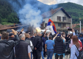 Përfundon protesta e serbëve në Zubin Potok