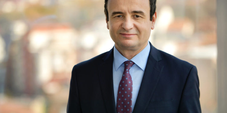 Kurti për CNN: Policia do të qëndrojë nëpër komuna, për sa kohë ka turmë të dhunshme jashtë