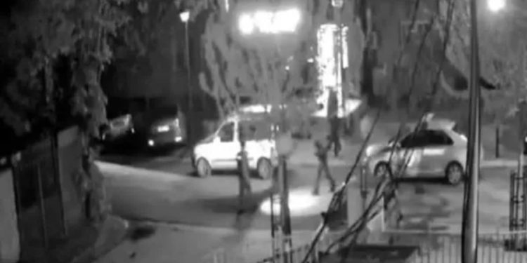 Arrestohen dy persona që po tentonin të bllokonin objektin e Komunës në Zveçan