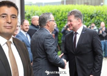 Alarmon Agim Bahtiri, thotë se Bedri Hamza po negocion me Lajçakun “për ta ndarë Mitrovicën”