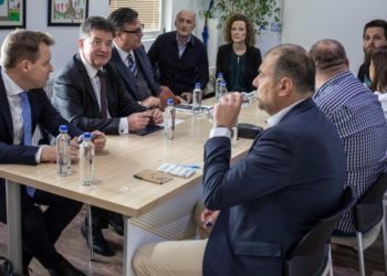 Lajçak pas vizitës në veri: Më shqetësoi ajo që dëgjova, duhet të shmangim çdo mundësi përshkallëzimi
