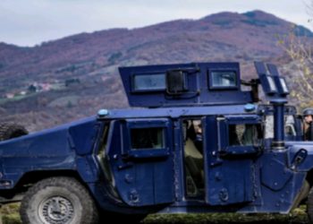 Sondazhi i IRI: Serbia, kërcënimi më i madh për Kosovën, përgjegjëse për tensionet e fundit