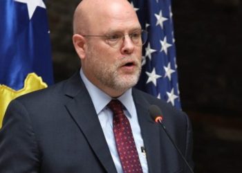 Hovenier për kryetarët veriorë: Të shmanget forca për hyrje në objektet komunale