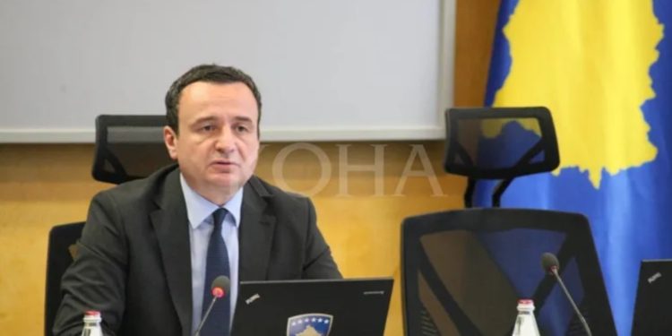Kurti e quan jonormal presionin e Beogradit ndaj serbëve në veri