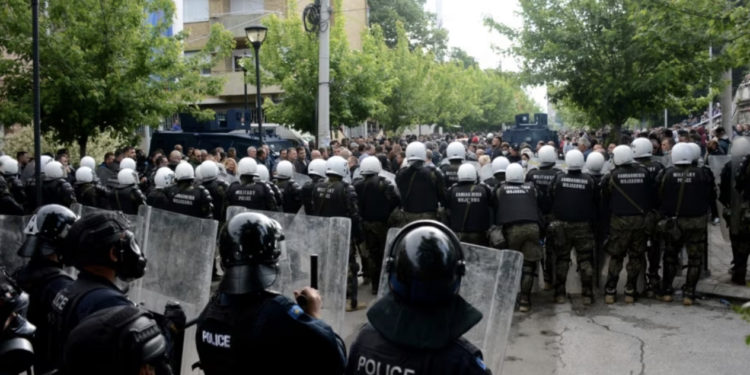 Kurti: Sa të ketë njerëz me maska në veri do të ketë edhe Njësi Speciale të Policisë atje