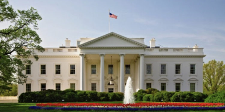 Shtëpia e Bardhë, thirrje Kosovës dhe Serbisë të ulin tensionet