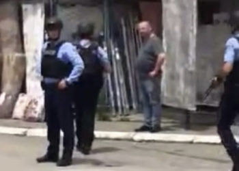 Lëndohen tre policë përgjatë operacionit të arrestimit në veri