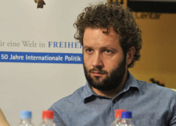 Gazetari Seferi: Sipas informacioneve jozyrtare, tre policët e Kosovës janë sjellë në Beograd