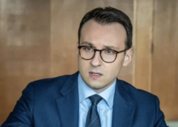 Versioni i palës serbe: Policët e Kosovës u arrestuan në një fshat brenda Serbisë