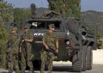KFOR-i për arrestimin e tre policëve: Nuk jemi përfshirë, jemi në kontakt me autoritetet serbe