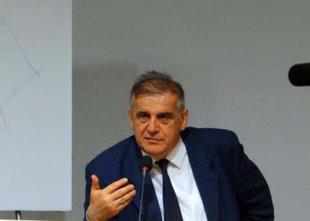 Nexhmedin Spahiu u hyn konspiracioneve: Mos e përjashtoni mundësinë e bombardimit të Prishtinës