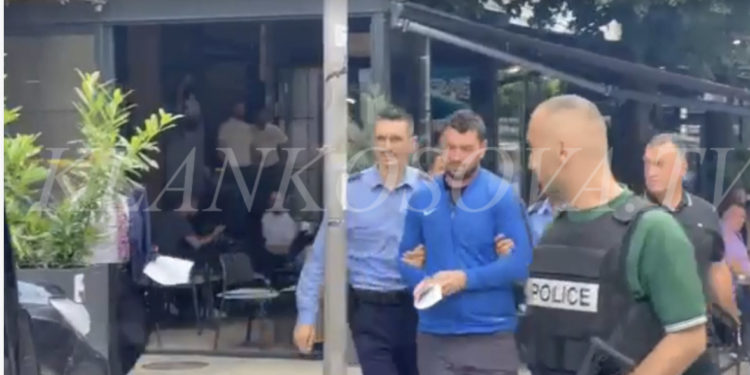 Serbi i arrestuar në Leposaviq nxirret nga Gjykata në Mitrovicë