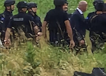 Kryeministri Kurti viziton “befasisht” veriun