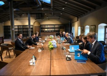 Osmani takon Macronin e Scholzin: Duhet qëndrim unik nga BE-ja kundër tendencave të Serbisë