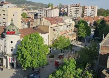 Mot shumë i nxehtë sot, nesër pritet rrebesh shiu