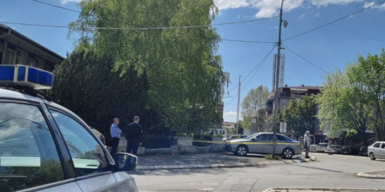 Shtëpia e një shqiptareje sulmohet me shok-bombë mëngjesin e sotëm në veri