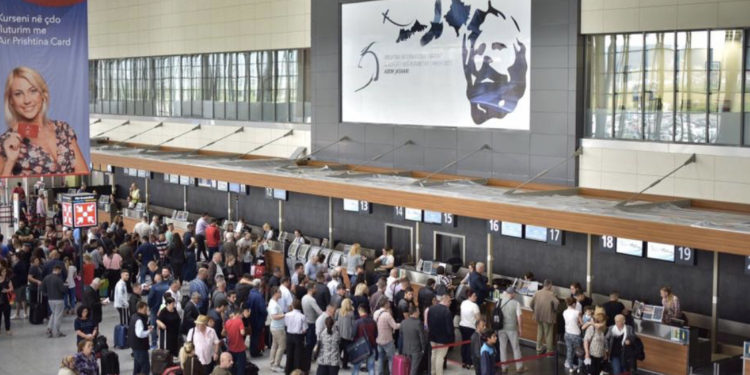 37 aeroplanë aterojnë sot në Prishtinë