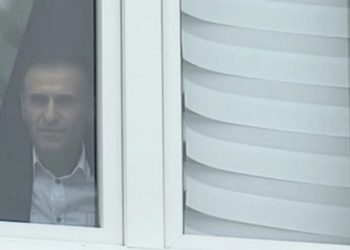 Ambasadori i Francës: “Rezistenca” e kryetarit të Leposaviqit nuk ndihmon në pëmirësmin e gjërave
