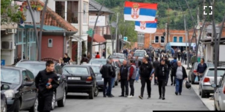 Paralajmërimet për arrestime dhe listat e rreme frikësojnë serbët e Kosovës