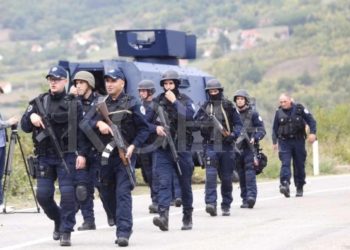Policia merr informacion se “dikush” do të hyjë nga Serbia, çon autoblindat në Jarinjë