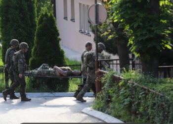 I amputohet këmba ushtarit të KFOR-it hungarez që u plagos gjatë tensioneve në Zveçan