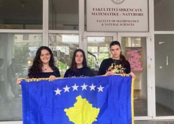 Kjo ​është nxënësja që do ta përfaqësojë Kosovën në Olimpiadën Botërore të fizikës në Japoni