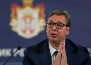 Vuçiq ngacmon Kurtin: Grushtat në Kuvend tregojnë se demokracia s’është në nivelin e lartë