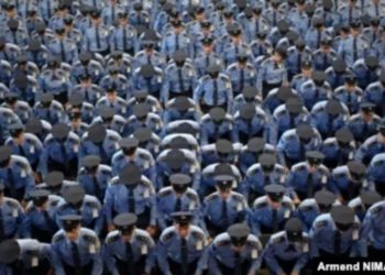 “Të vetëdijshëm për rrezikun”: Policët e rinj serbë nisin punën në veri të Kosovës