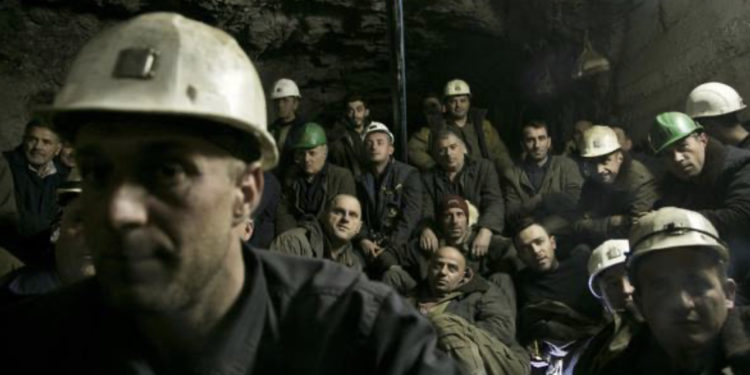 Kryeshefi i Trepçës tregon kur do të dalin pagat e minatorëve