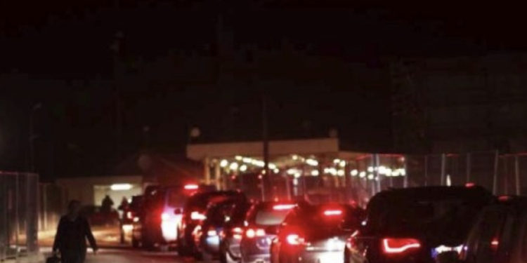 Kthehen kolonat e mëdha në hyrje të Kosovës, mbi katër orë pritje në Merdar