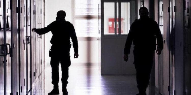 Ky është i dyshuari për therjen me thikë të 47-vjeçarit në Mitrovicë, dërgohet në paraburgim