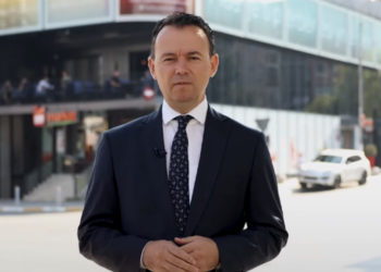 Nuk u frikësohem uzurpatorëve” – reagon ministri Peci, publikon vendimin për pronën tek “Ulpiana”