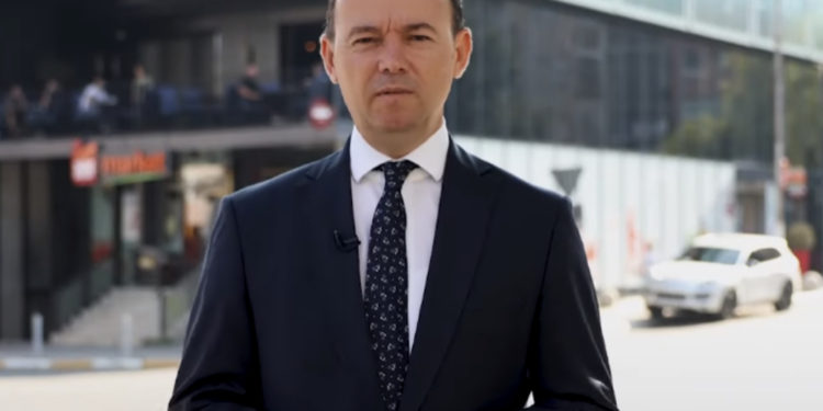 Nuk u frikësohem uzurpatorëve” – reagon ministri Peci, publikon vendimin për pronën tek “Ulpiana”