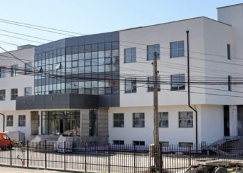 Gjykata vendos dy policët në Mitrovicë: Njëri denohet ndërsa tjetra lirohet