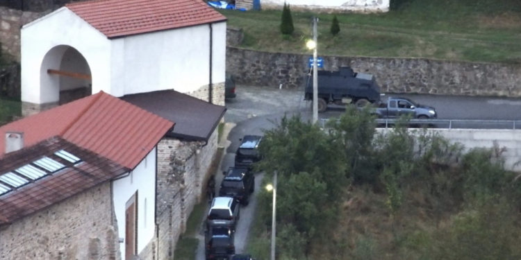 Prokurori special thotë se janë duke u lokalizuar disa shtëpi dhe automjete në të cilat dyshohet se ka armatim