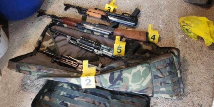 Armatimi i sekuestruar në Veri, Policia: Pati municion me kalibër të NATO-s, ende nuk ka të arrestuar
