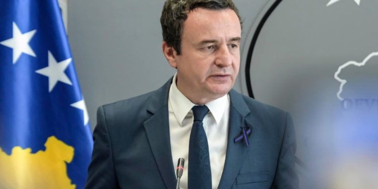 Kurti deklarohet për armatimin e sekuestruar në Veri: Bastisja u krye në prezencë të KFOR-it