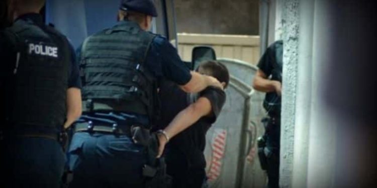 Caktohet masa e paraburgimit ndaj tre serbëve të arrestuar për krime lufte kundër popullatës civile në Kosovë