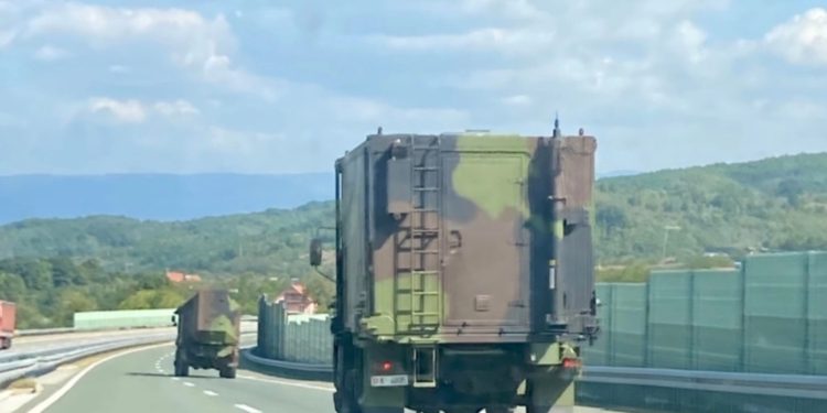 Serbia nis tërheqjen e trupave ushtarake nga kufiri me Kosovën