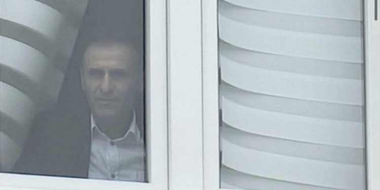 Hetemi ende i ngujuar, i shkojnë falënderime nga ministri Krasniqi për qëndrueshmërinë