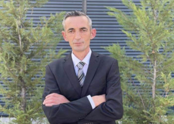 Ilir Pecit po i “pëlqen” pozita e kryetarit të Zveçanit, thotë se nuk jep dorëheqje