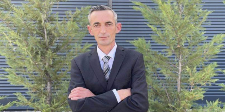 Ilir Pecit po i “pëlqen” pozita e kryetarit të Zveçanit, thotë se nuk jep dorëheqje