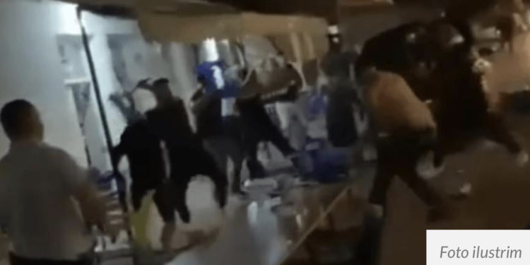 Serbët fillojnë të rrahen mes vete, dje ndodhi një rrahje në një kafene në Zubin Potok