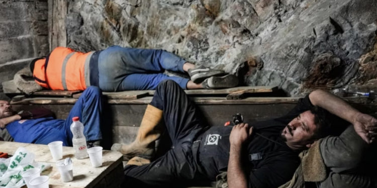 “Arritëm marrëveshje, por nuk morëm asgjë” – çka ndodhi mbrëmë në negociatat e Sindikatës së Trepçës me deputetët e pushtetit?